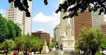 El colegio de ingenieros de caminos de Madrid acoge el debate “Plaza de España: Movilidad, medio ambiente y energía”